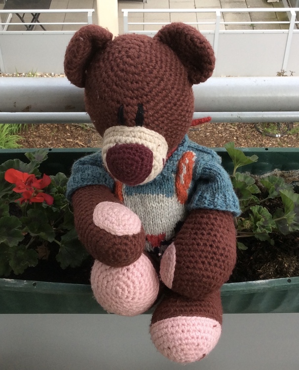 Teddy Björn - crochet pattern