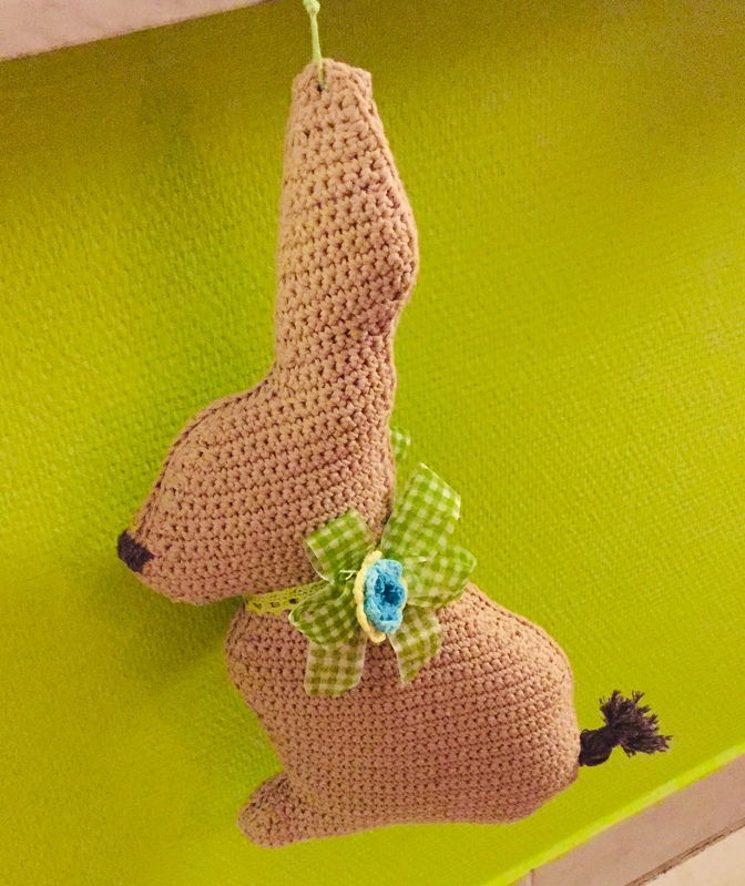 Osterhase als Dekoration oder Bestecktasche