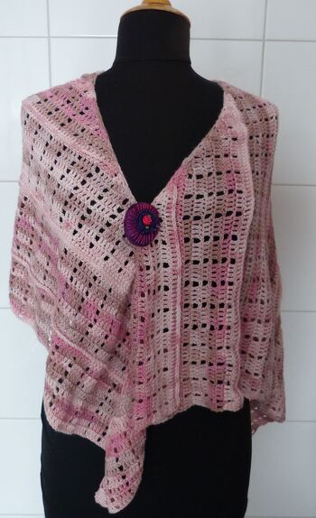 Im Urlaub relaxt gehäkelt...Material ist eine Biobaumwolle und superangenehm. Anleitung super geschrieben. Kann ich empfehlen. Gabriele