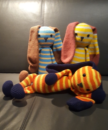 So....Ostern kann kommen...für jedes Enkelkind ein Häschen gemacht.....vielen Dank an Nephi für die tolle Anleitung, ging sehr gut zu arbeiten.