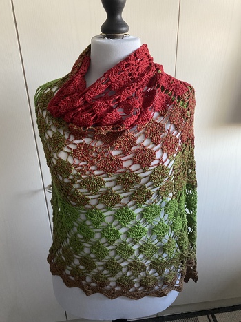 Mein Mallorn in Herbstlaubfarben....