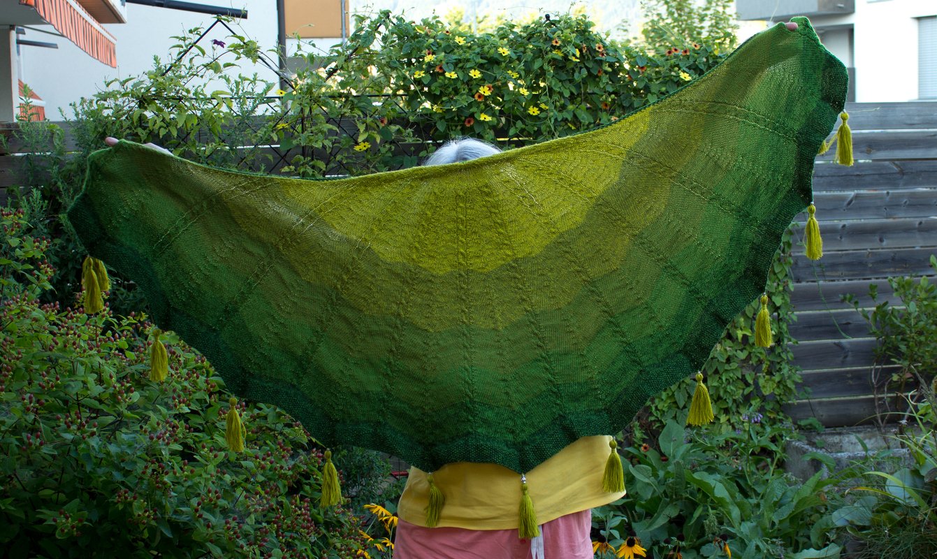 Fledermaus - knitted shawl