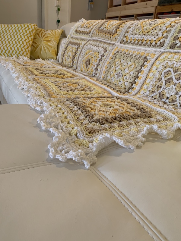 wundervolle Tagesdecke "KAPATA"