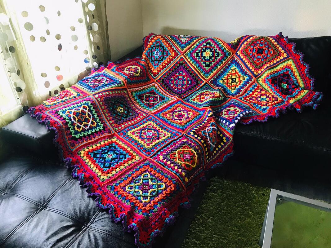 wundervolle Tagesdecke "KAPATA"