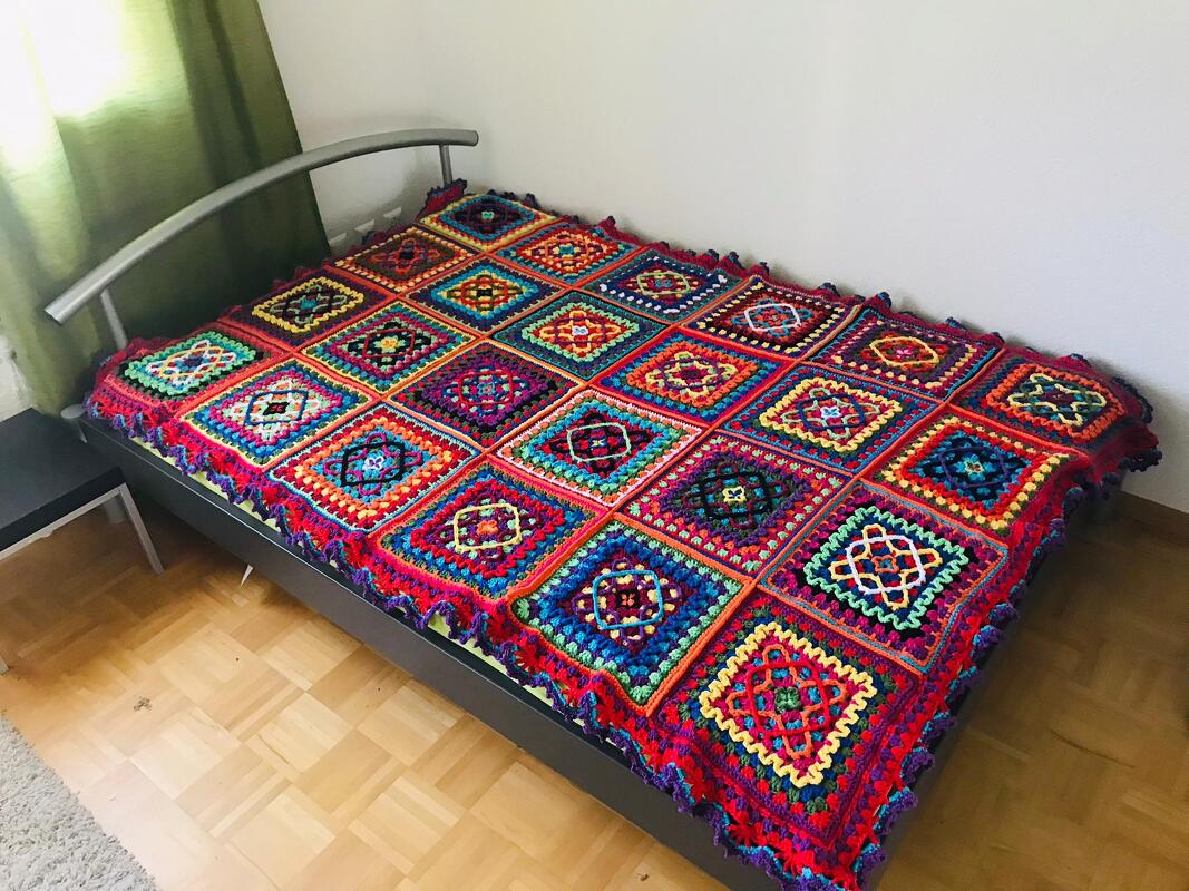 wundervolle Tagesdecke &quot;KAPATA&quot;