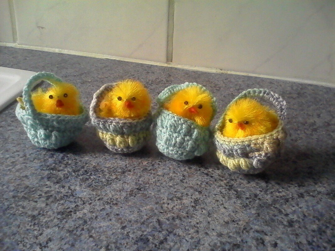 schnell gehäkeltes Osterkörbchen für den Osterstrauch