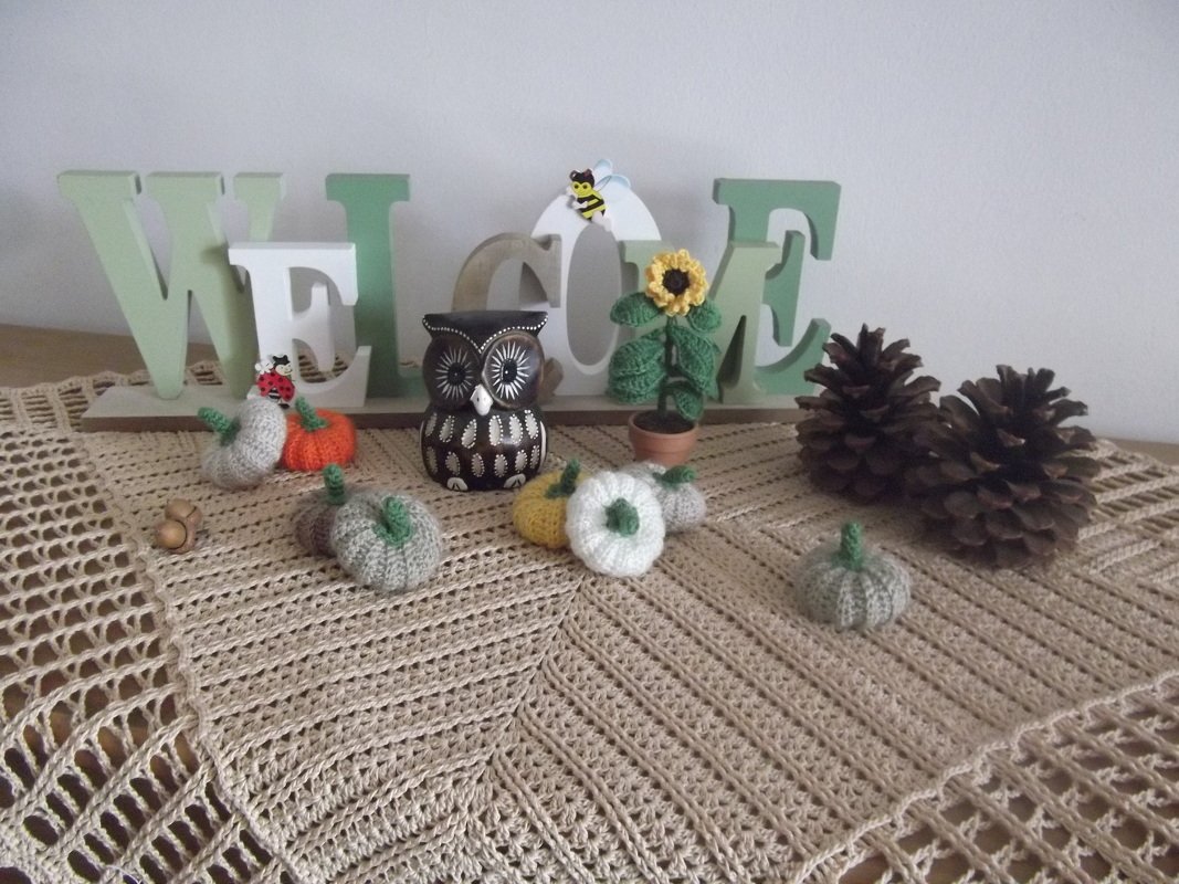 Häkelanleitung Mitteldecke "Unendlich"