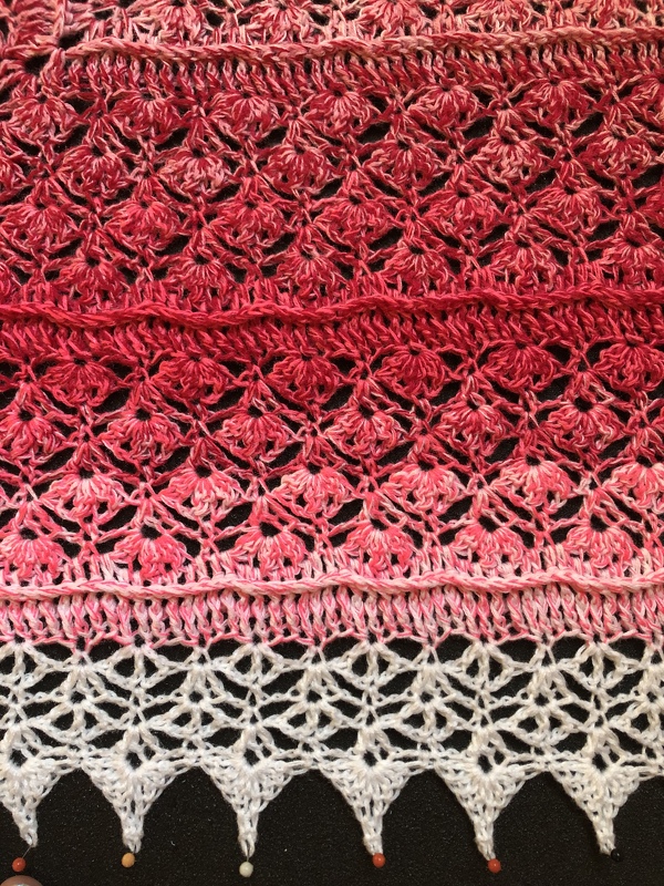 Häkelanleitung Dreieckstuch Zeichen der Leidenschaft