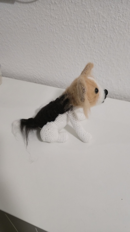 Crochet pattern for a sitting Chihuahua amigurumi dog