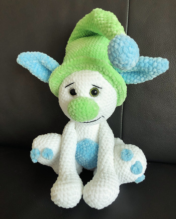 Die Beine waren etwas kniffelig beim Annähen. Die Anleitung ist ausbaufähig.