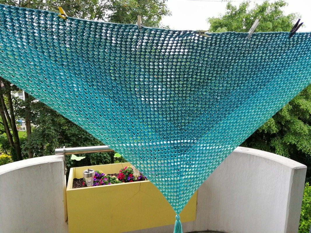 Granny shawl - Version 2 – Twirls