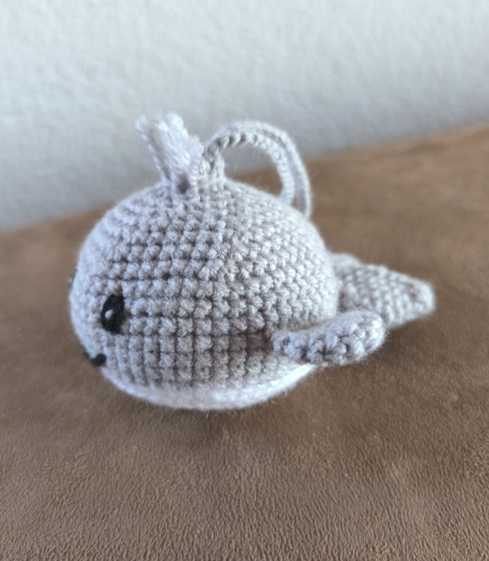 Wollrest-Wale, Amigurumi, Häkelanleitung