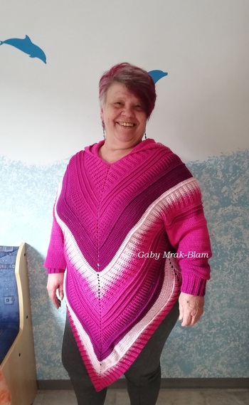 ich liebe die Anleitung, jetzt schon den dritten gehäkelt, egal ob kleine oder große Größen, kurz, lang, mit oder ohne Kapuze, wir lieben das Teil