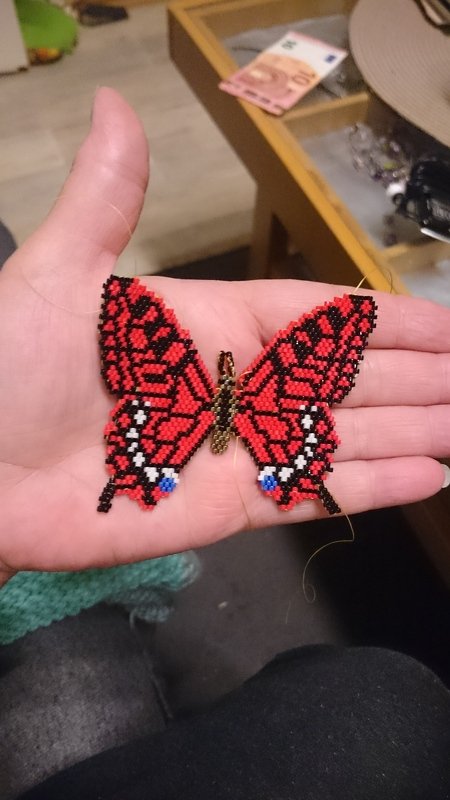 großer wunderschöner Schmetterling &quot;Schwalbenschwanz&quot; / Anhänger aus Perlen