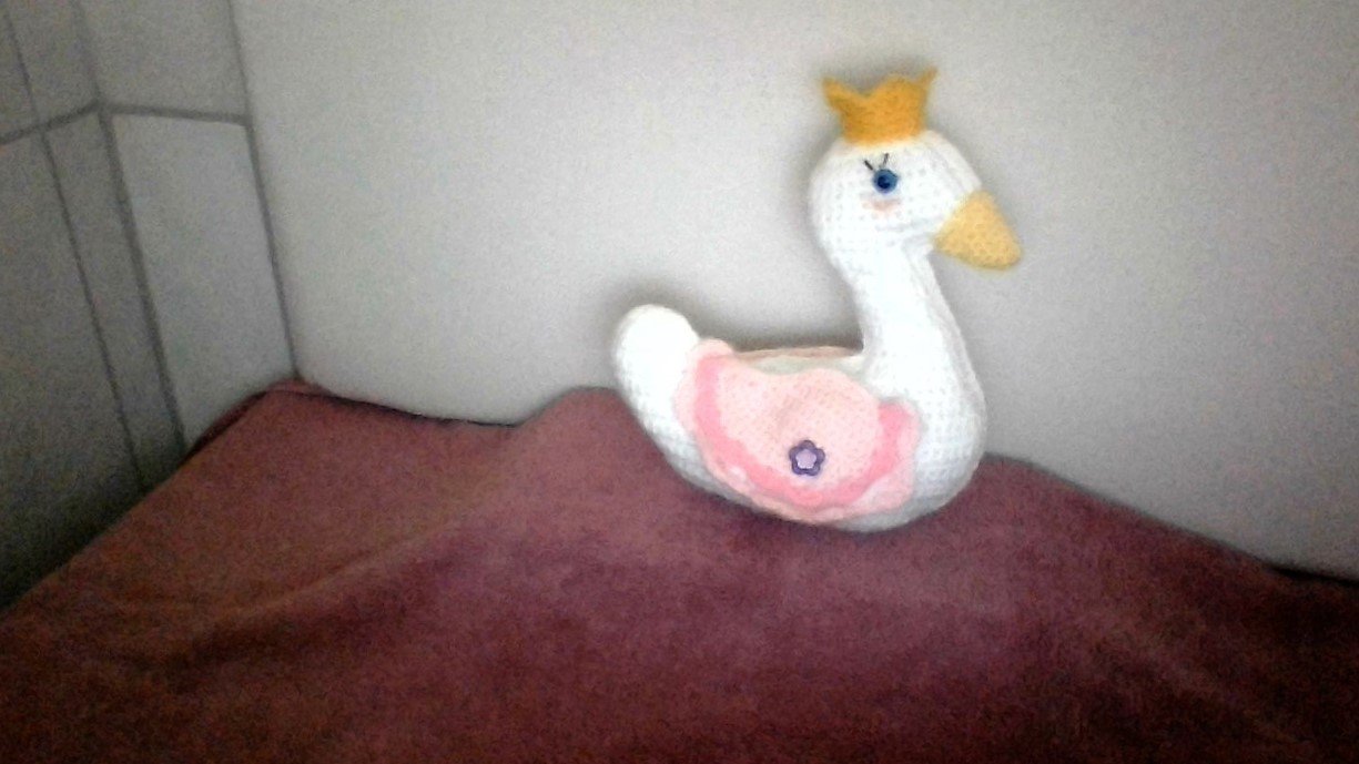 Schwanenprinzessin als Dekoration oder Babyspielzeug häkeln
