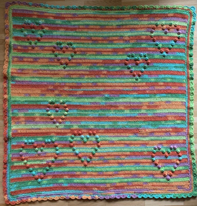Babydecke mit viel Herz häkeln