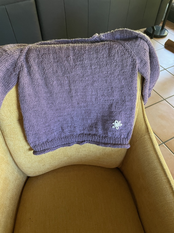 Pullover mit Blumen Strickanleitung
