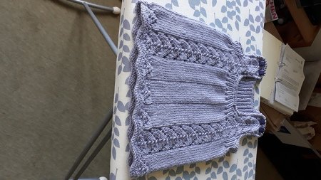 Strickanleitung * Baby Kleid in 3 Größen 0 - 18 Mon. * ohne Naht