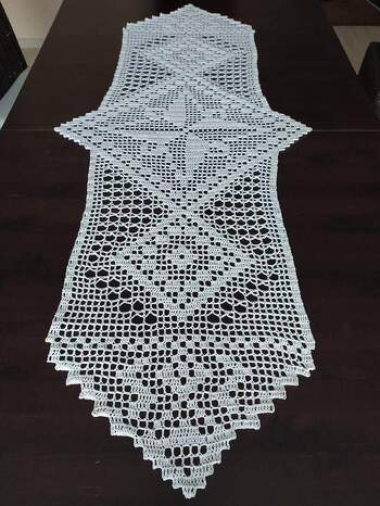 Sehr einfacher aber wunderschöner Tischläufer.