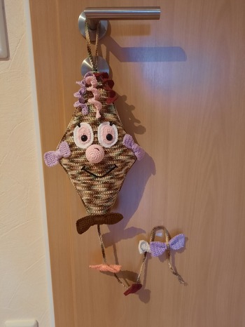 Hat sich gut nach Anleitung häckeln lassen. Kinder haben sich über den Drachen gefreut.