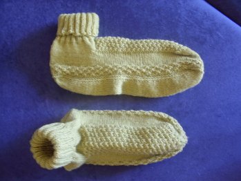 Hat geklappt - das hochgeladene Foto sind  Bettschuhe oder Bettsocken