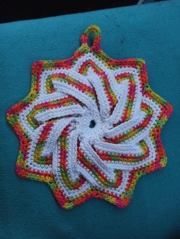 Nummer 2. Auch schön, aber die andere Variante gefällt mir dann doch etwas besser. Auch vom anfassen her. Diese hier ist viel lockerer.