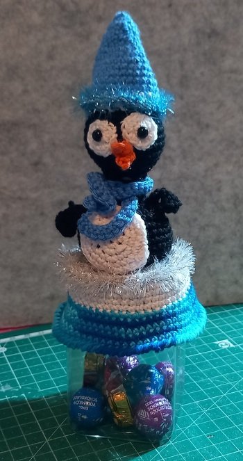 Ich habe den Engel noch nicht fertig, aber dafür einige andere. Bekommen die Enkel zum Nikolaus