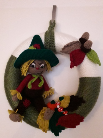 Vielen Dank für die tolle Anleitung, kinderleicht zum Nacharbeiten. Habe Jupp in einen Türkranz gesetzt,da kann er vom Haus meiner Lieblingstante alles Ungemach verscheuchen😁