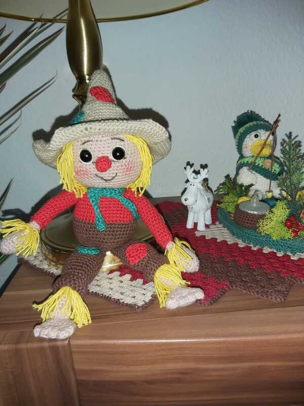 Jupp, die freundliche Vogelscheuche  :-)