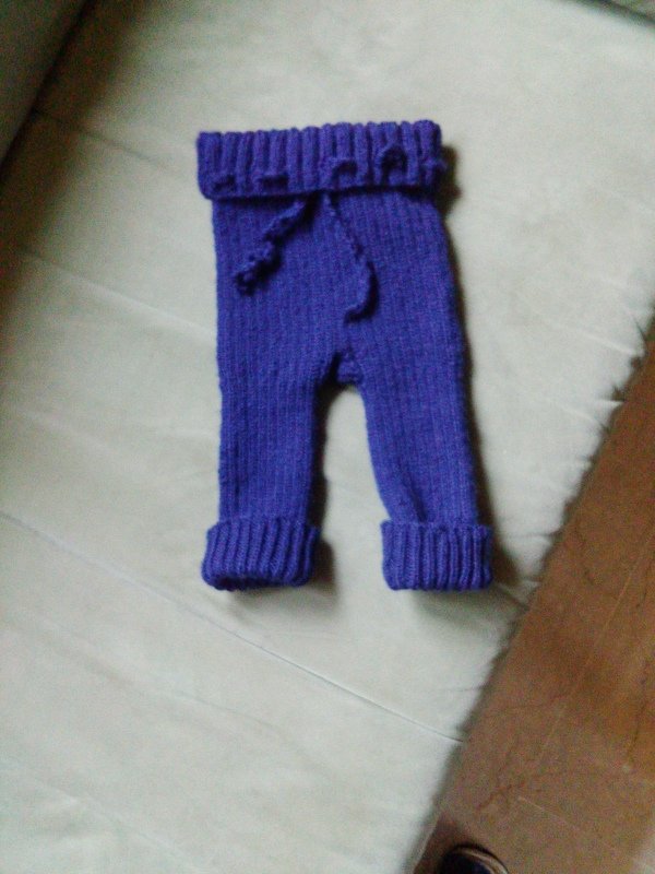 Baby-Leggings aus Sockenwolle, wächst mit - Strickanleitung