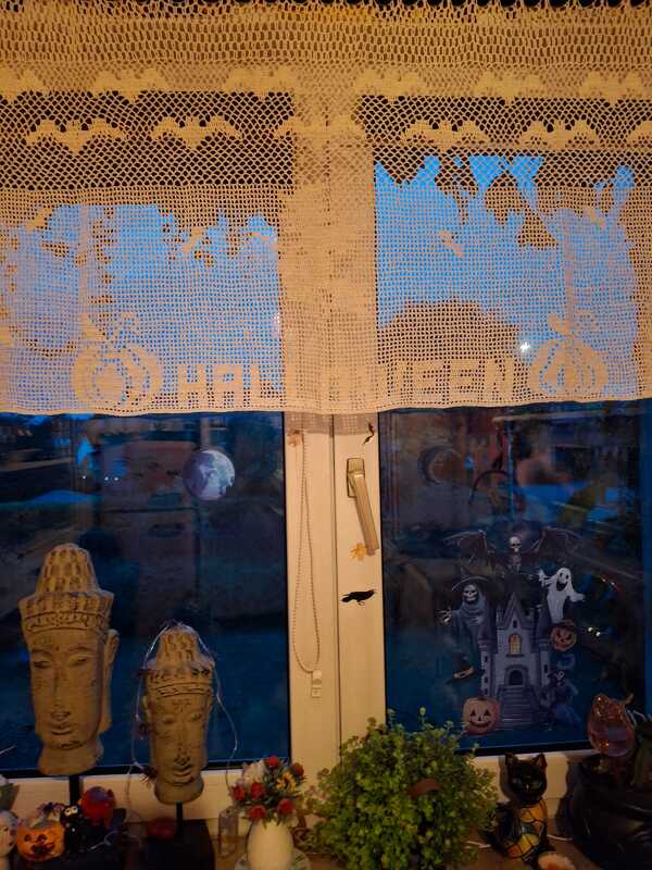 Gardine Happy Halloween häkeln