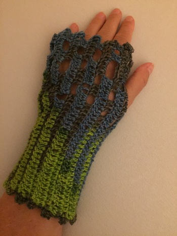 Wirklich witzige Stulpen. Habe sie für meine Tochter gemacht. Sehr einfach und schnell gehäkelt.