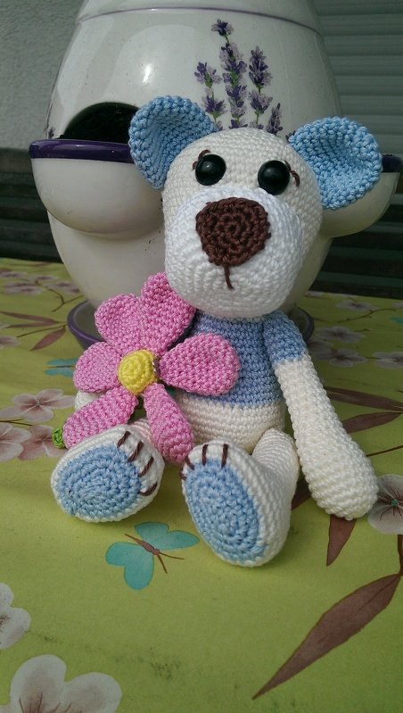 Bärchen mit Blume Häkelanleitung / Amigurumi