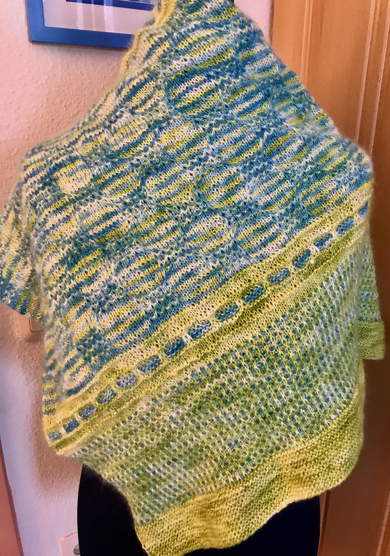 Shawl &quot;Fjord Diver&quot;, knitting pattern
