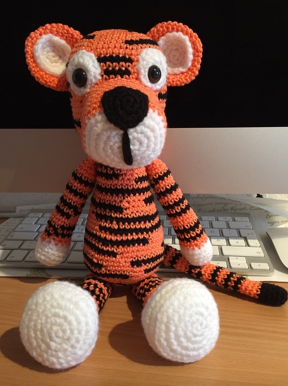 Klein Tiger Tomi Häkelanleitung