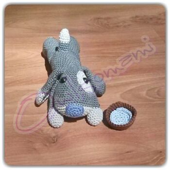 So ein süßer kleiner Kerl! Ich bin schock verliiiiebt! Tausend Dank. 