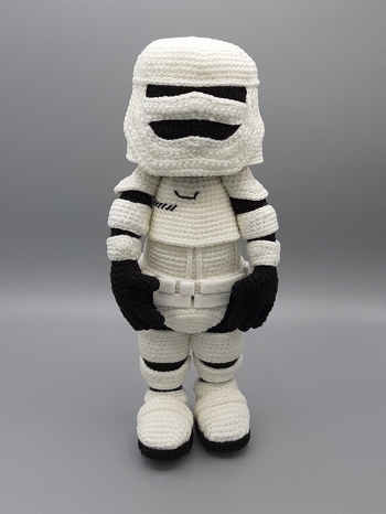 Ich bin begeistert von dieser Anleitung.  Sie ist so voller Details, aber keine Angst , alles ist Schritt für Schritt erklärt. Ich hoffe mein Bruder freut sich über sein Weihnachtsgeschenk ;-).