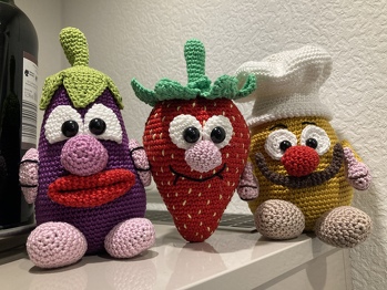 Meine drei machen jetzt die Küche etwas bunter!