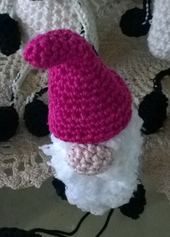 Ja schon wieder Herbst und jetzt kommen sie langsam wieder vor die netten kleinen Wichtelmänner.
Schöne Anleitung.Danke
LG Rosi