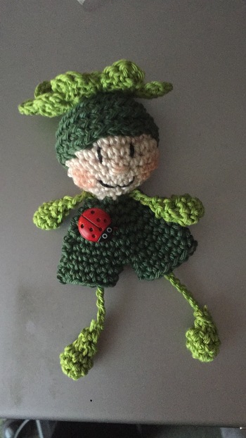 Die Anleitung ist gut. Ich habe sie leicht nacharbeiten können. Es ist mein bisher einziges Exemplar, aber es werden noch einige Folgen, die ich dann als Glücksbringer verschenken werde. Sie sind einfach sehr niedlich 🤩