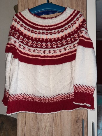 Das zu stricken war nicht einfach aber für den Bund habe ich das Muster nach meinen eigenen Vorstellungen gestrickt. Vielen Dank für die tolle Anleitung