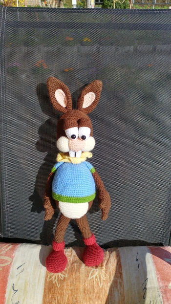 Hab einen Sommerhasen draus gemacht. Bin 69 Jahre alt und männlicher Opa.