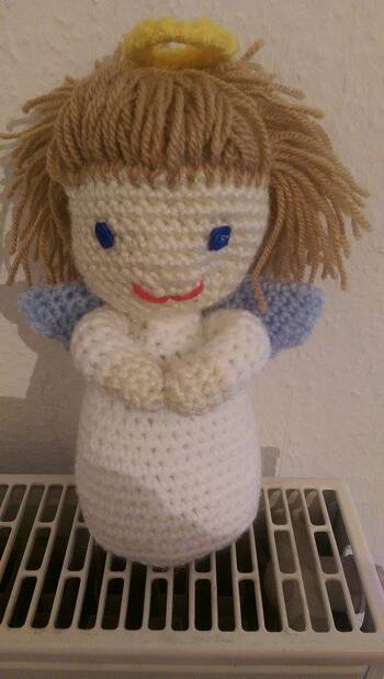 Der Engel soll mir Glück bringen , damit ich mal wieder nach vorne schauen kann.