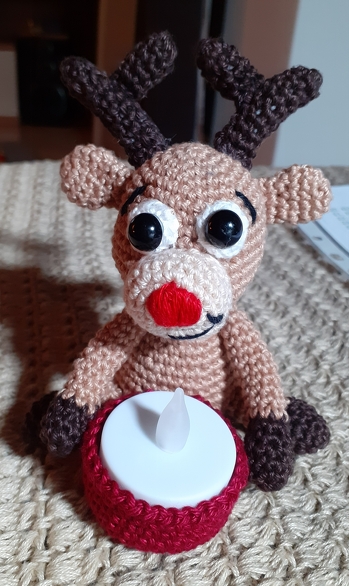 War sehr fummelig da sehr klein.
Aber hat trotzdem Spaß gemacht😊👍👌
Habe Rudolph mit der roten Nase draus gemacht🤭