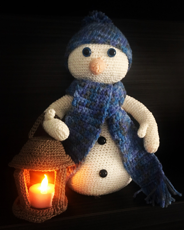 Häkelanleitung Schneemann Emil Flocke mit Laterne