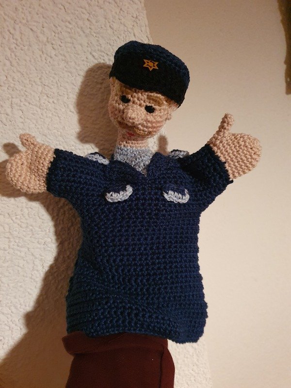 Häkelanleitung Handpuppe Polizist