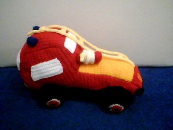 Die Anleitung ist gut, ausführliche Anleitung. Die Feuerwehr ist doch etwas zeitaufwendig, aber war ein schönes Ostergeschenk