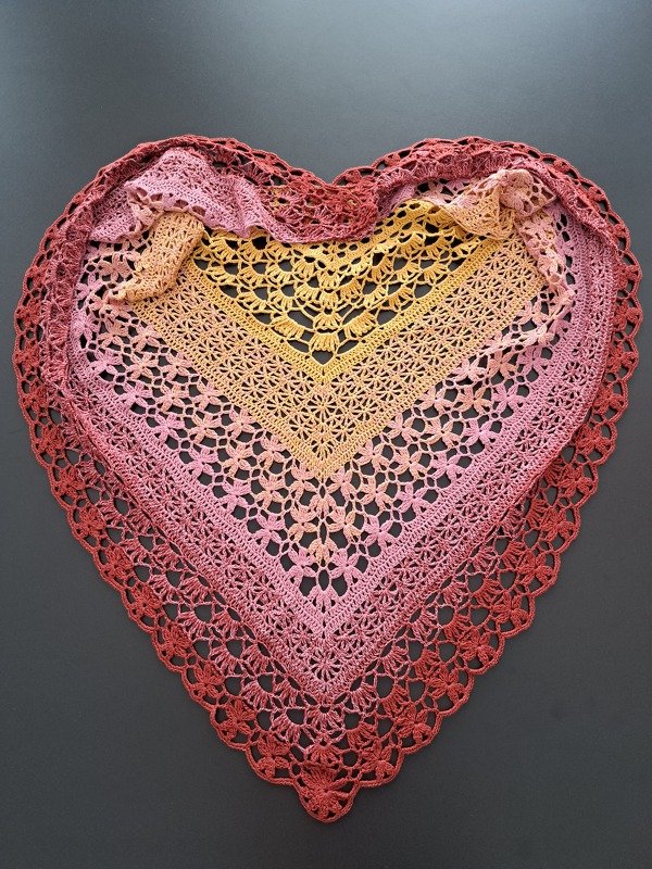 Lovely Wonder Häkeltuch