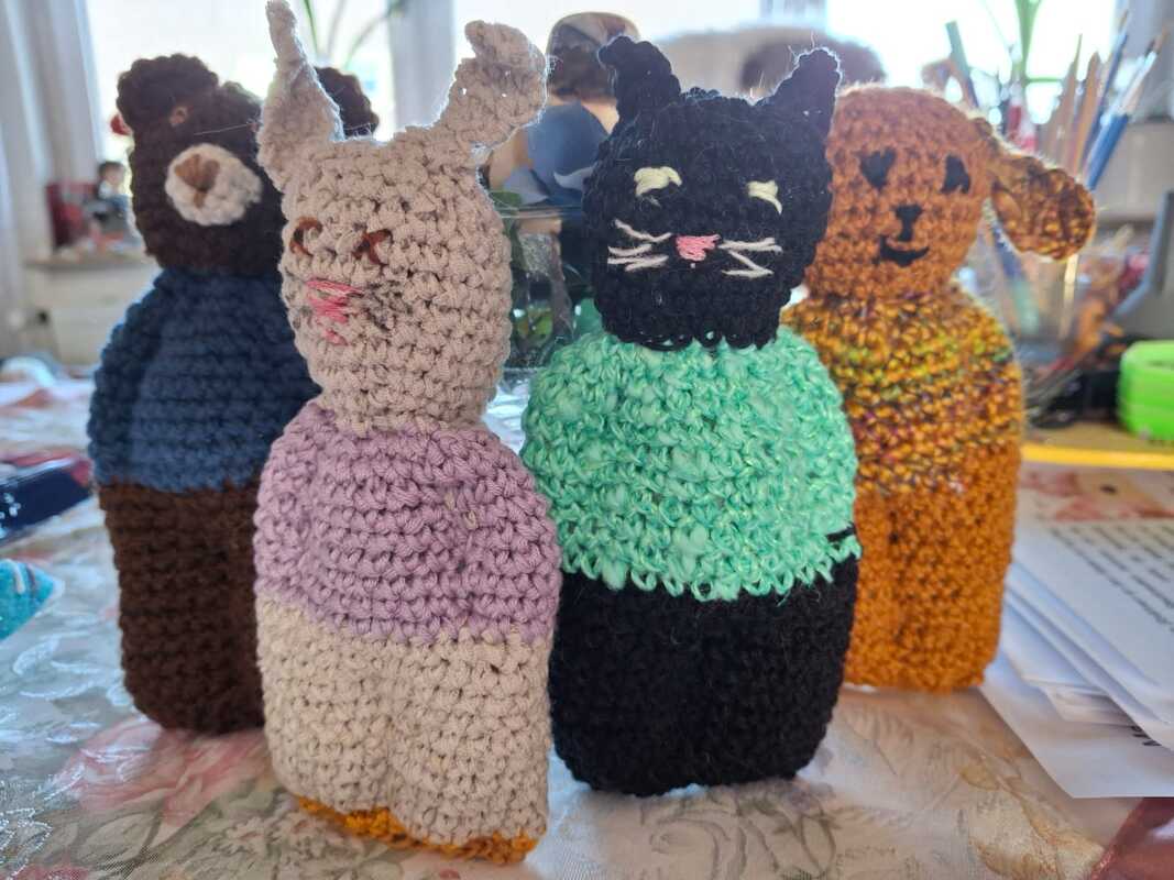 Häkelanleitung für Häkelpüppchen Tiere: Hase, Bär, Hund und Katze