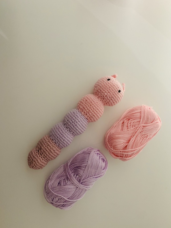 Häkelanleitung - Kitty die Raupe